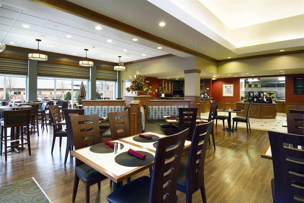 Hilton Garden Inn Minneapolis Мейпл-Ґров Ресторан фото